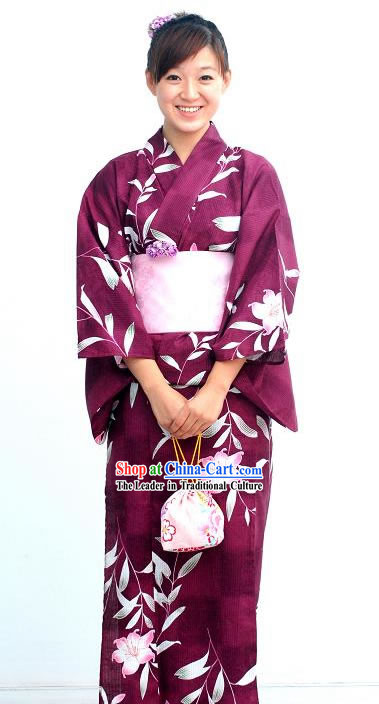 Traditional Purple Flowery Japanese Kimono Handbag and Geta Full Set