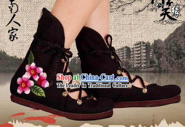 Traditional Chinese Hand Embroidery Cloth Boots