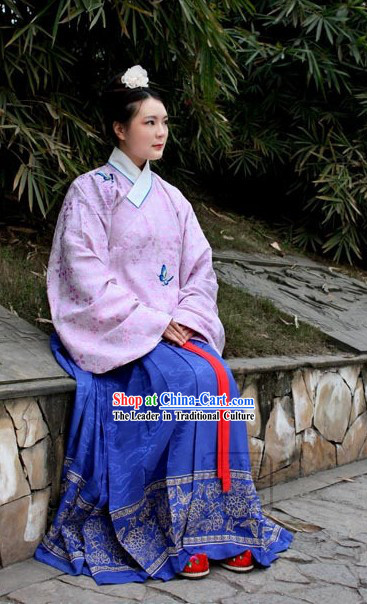 Ming Dynasty Female Outfit