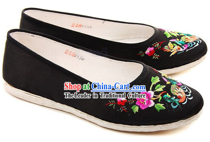 Chinese Handmade Bu Ying Zhai Embroidered Black Shoes for Women