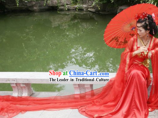 Traditional Chinese Red Bride Wedding Dress and Hair Accessories