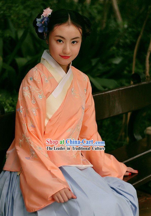 Traditional Chinese Embroidered Hanfu Clothing for Women