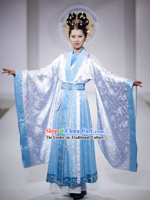 Chinese Formal Female Dressing Costume and Hair Accessories in China