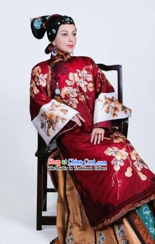 Qing Dynasty Princess Autumn Wear Manchu Clothing and Headwear