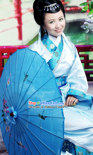 Silver Flower Han Fu Clothes and Umbrella