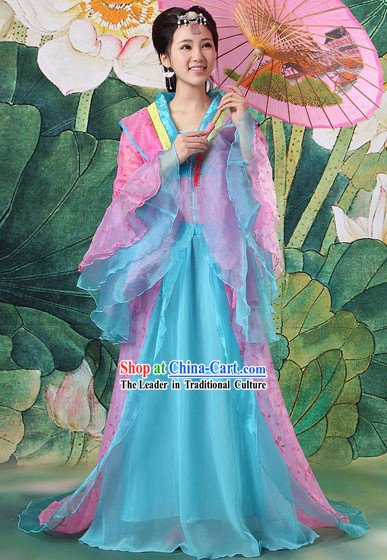 Ancient Chinese Spring Clothing and Umbrella for Women