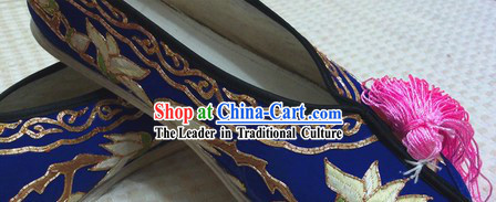 Chinese Opera Lotus Embroidery Shoes
