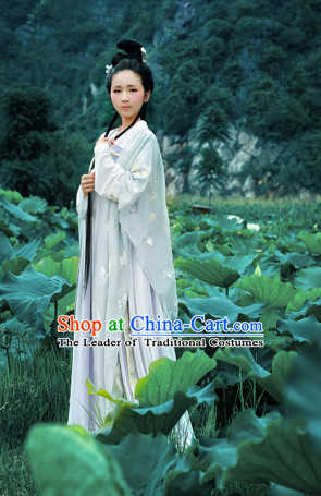 Chinese Tang Dynasty Wear Clothing and Hair Jewelry Complete Set for Women