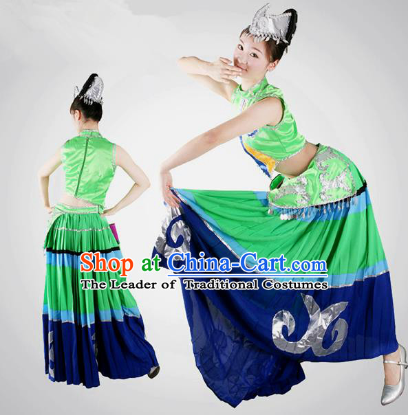 Traditional Chinese Yi Nationality Dancing Costume, Yizu Female Folk Dance Ethnic Dress, Chinese Minority Yi Nationality Embroidery Costume for Women
