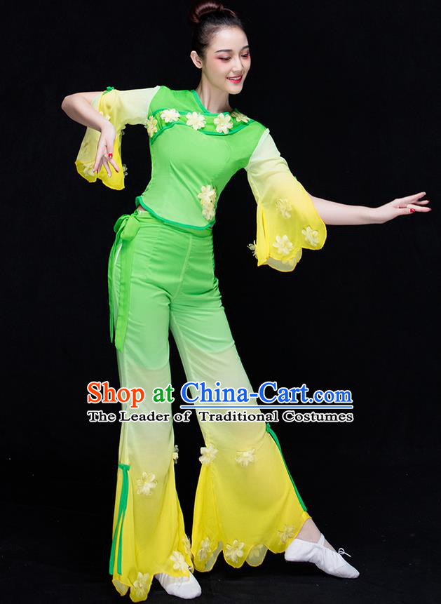 Traditional Chinese Yangge Fan Dancing Costume