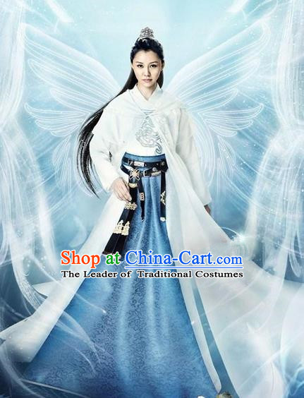 Traditional Chinese Ancient Female Costumes Swordswoman Costume, Chinese Han Dynasty Imperial Princess Embroidery Clothes and Hair Accessories Complete Set for Women