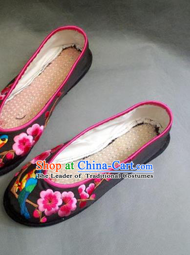 Traditional Chinese National Black Silk Shoes Embroidered Shoes, China Handmade Shoes Hanfu Embroidery Wintersweet Shoes for Women