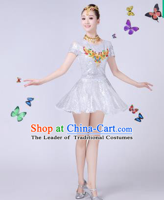 Traditional Chinese Modern Dance Opening Dance Jazz Dance White Paillette Clothing Folk Dance Chorus Costume for Women