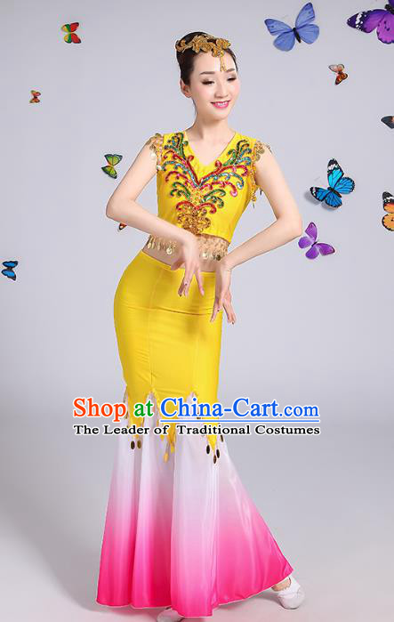 Traditional Chinese Dai Nationality Peacock Dance Costume, Folk Dance Ethnic Pavane Yellow Dress Clothing for Women