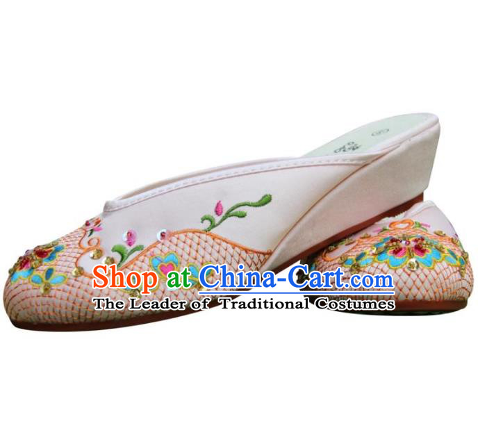 Traditional Chinese National Bride Beige Satin Embroidered Slippers, China Handmade Embroidery Flowers Hanfu Shoes for Women