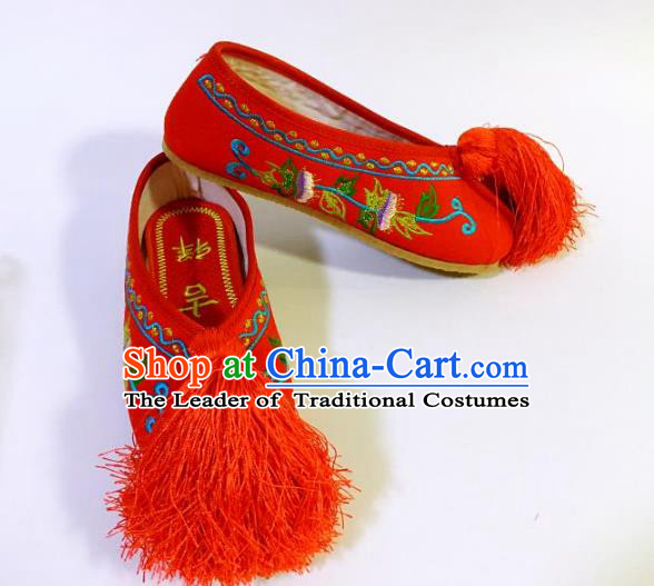 Traditional Chinese Ancient Red Blood Stained Shoes, China Handmade Peking Opera Diva Hanfu Embroidery Shoes for Women