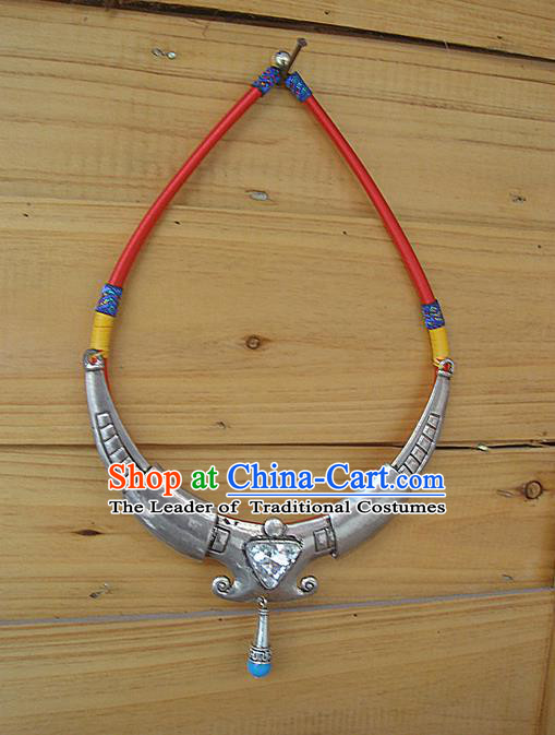 Traditional Chinese Miao Ethnic Minority Necklace, Hmong Handmade Silver Collar, Miao Ethnic Jewelry Accessories Collarbone Chain Necklace for Women