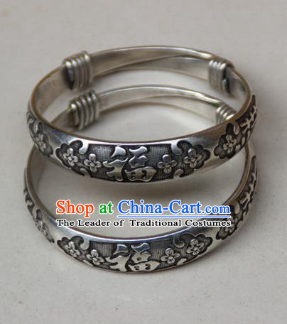 Traditional Chinese Miao Ethnic Minority Miao Silver Plum Flower Bracelet, Hmong Handmade Bracelet Jewelry Accessories for Women
