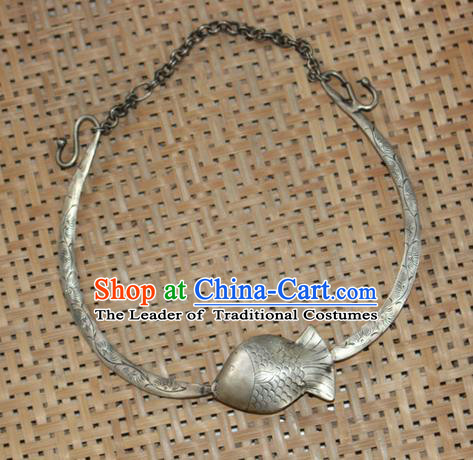 Traditional Chinese Miao Nationality Crafts Jewelry Accessory, Hmong Handmade Miao Silver Fish Collar, Miao Ethnic Minority Palace Silver Necklace for Women