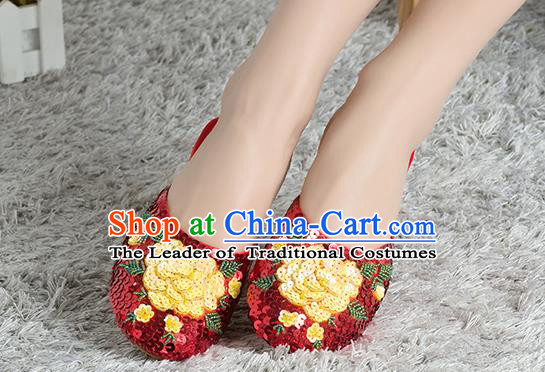 Traditional Chinese Shoes, China Handmade Linen Embroidered Beads Sequins Flowers Red Slippers, Ancient Princess Satin Cloth Shoes for Women