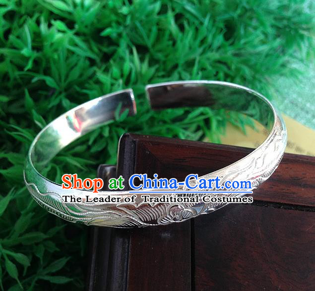 Traditional Chinese Miao Nationality Accessories Bracelet, Hmong Female Ethnic Pure Sliver Bangle for Women