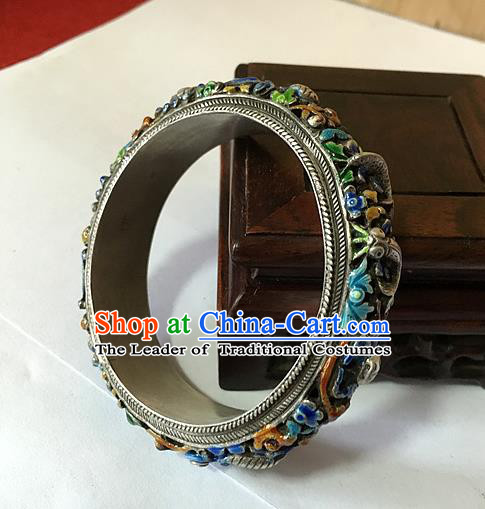 Traditional Chinese Miao Nationality Accessories Bracelet, Hmong Female Ethnic Pure Sliver Chasing Technique Bangle for Women