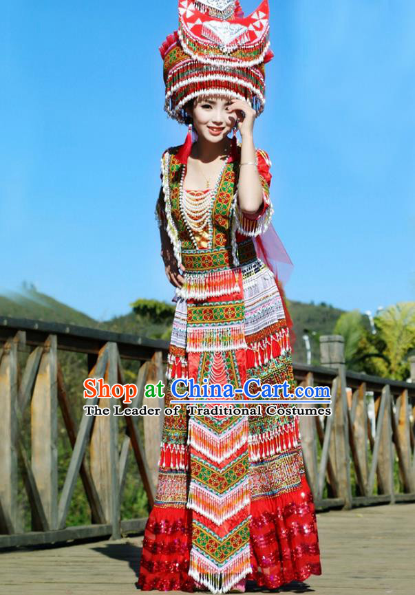 Traditional Chinese Miao Nationality Wedding Veil Costume Embroidered Red Pleated Dress and Hat, Hmong Folk Dance Ethnic Chinese Minority Nationality Embroidery Clothing for Women