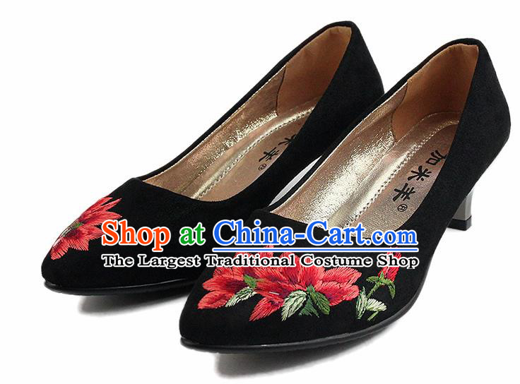 Chinese National Handmade Shoes Traditional Cloth Shoes Embroidered High-heeled Shoes for Women