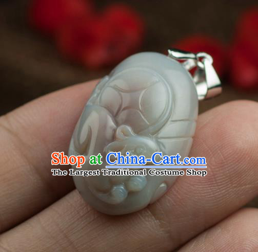 Chinese Traditional Jewelry Accessories Ancient Hanfu Carving Mouse Agate Necklace for Women