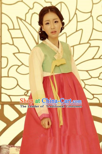 Korean Traditional Palace Garment Hanbok Fashion Apparel Costume Bride Green Blouse and Red Dress for Women