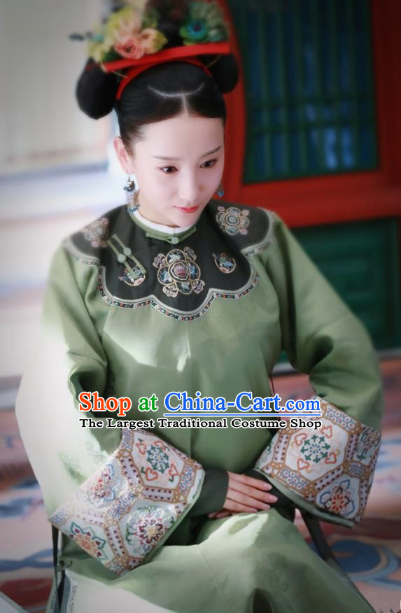 Story of Yanxi Palace Traditional Chinese Ancient Qing Dynasty Manchu Nobility Lady Embroidered Costumes and Headpiece for Women