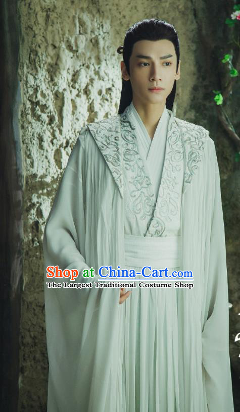 The Honey Sank Like Frost Chinese Ancient Costumes Traditional Queen Hanfu Dress