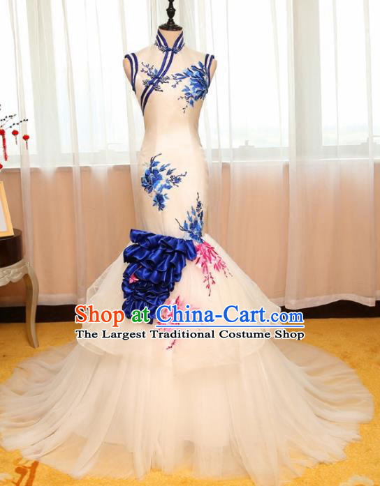 Chinese Traditional Catwalks White Veil Cheongsam Compere Chorus Costume for Women