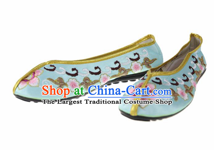 Asian Chinese Traditional Green Blood Stained Shoes Ancient Embroidered Shoes for Women