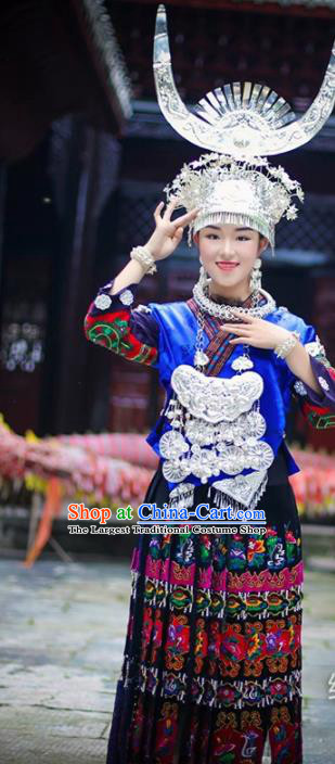 Chinese Traditional Miao Nationality Dress Embroidered Wedding Costumes and Headpiece for Women