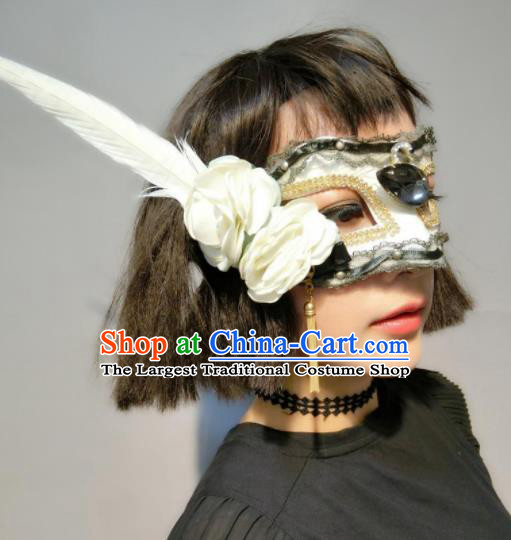 Top Halloween Cosplay Masks Brazilian Carnival Catwalks Fancy Dress Ball Feather Face Mask for Men