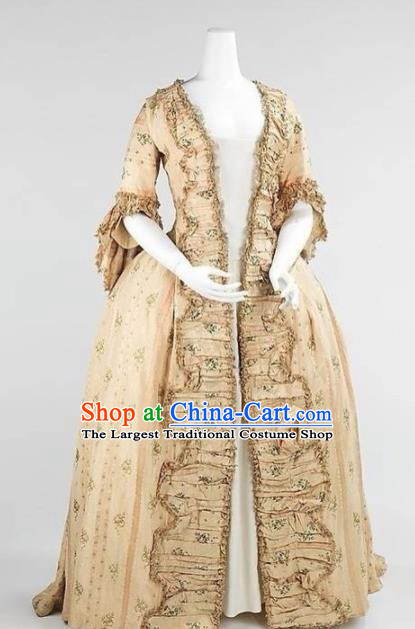traditional roman clothing
