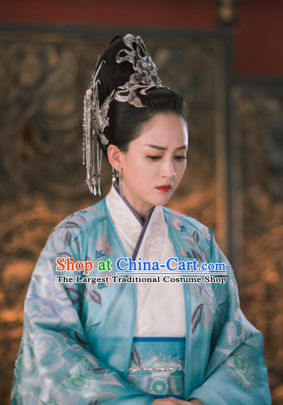 Chinese Traditional Ancient Sui Dynasty Empress Dugu Embroidered Historical Costume and Headpiece for Women