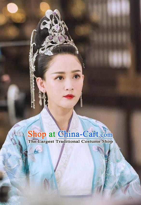 Chinese Traditional Ancient Sui Dynasty Empress Dugu Embroidered Historical Costume and Headpiece for Women
