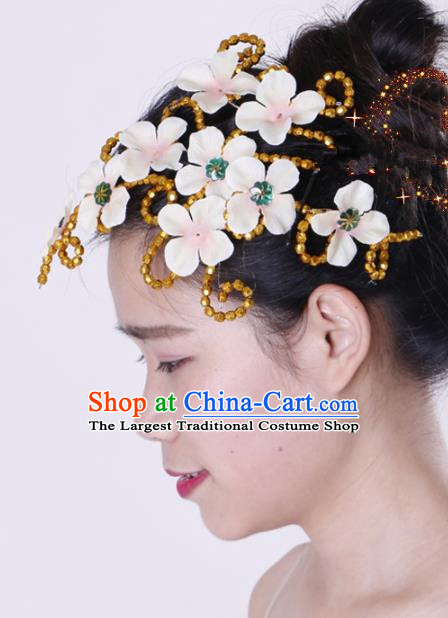 Chinese Traditional Yangko Dance Hair Claw National Folk Dance White Flowers Hair Accessories for Women