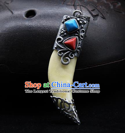 Chinese Traditional Mongolian Ethnic Stone Accessories Handmade Mongol Nationality Wolf Tooth Necklace Pendant for Women