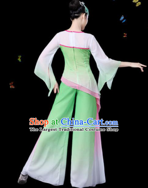 Traditional Chinese Yangko Group Dance Green Clothing Folk Dance Fan Dance Stage Performance Costume for Women