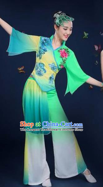 Traditional Chinese Fan Dance Light Green Clothing Folk Dance Yangko Stage Performance Costume for Women