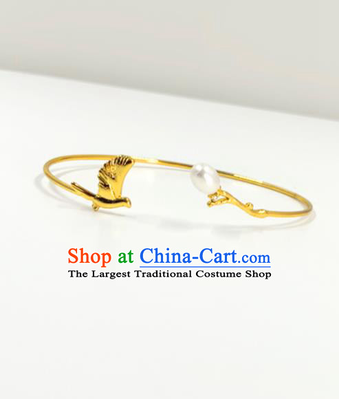 Handmade Chinese Stage Show Golden Bird Bangle Accessories Catwalks Bracelet for Women