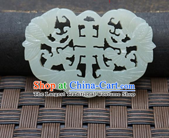Handmade Chinese Ancient Carving Bat Jade Pendant Traditional Jade Craft Jewelry Decoration Accessories