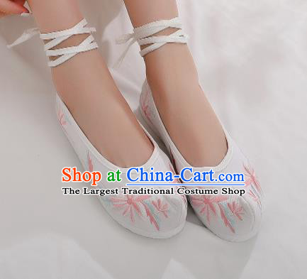 Asian Chinese Traditional Embroidered Chrysanthemum White Shoes Hanfu Shoes National Cloth Shoes for Women