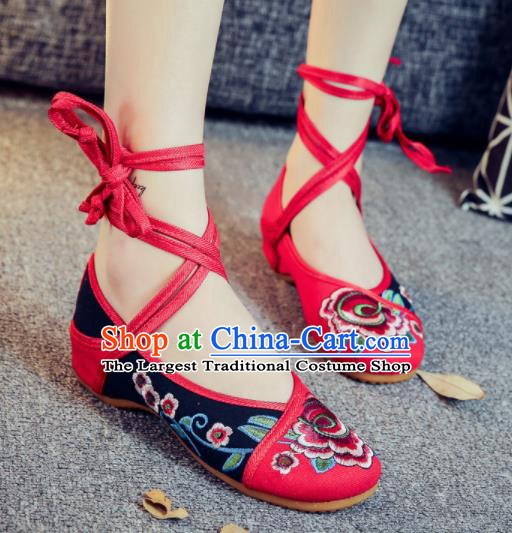 Asian Chinese Traditional Black Embroidered Peony Shoes Hanfu Wedding Shoes Ethnic National Cloth Shoes for Women