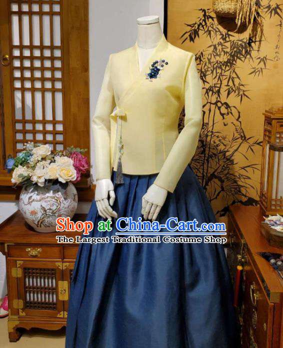 Korean Traditional Female Yellow Blouse and Navy Bust Skirt Asian Korea National Fashion Costumes Women Hanbok Apparels