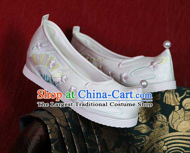 China Ming Dynasty Young Lady White Satin Shoes Handmade Shoes Hanfu Shoes Princess Shoes Embroidered Shoes