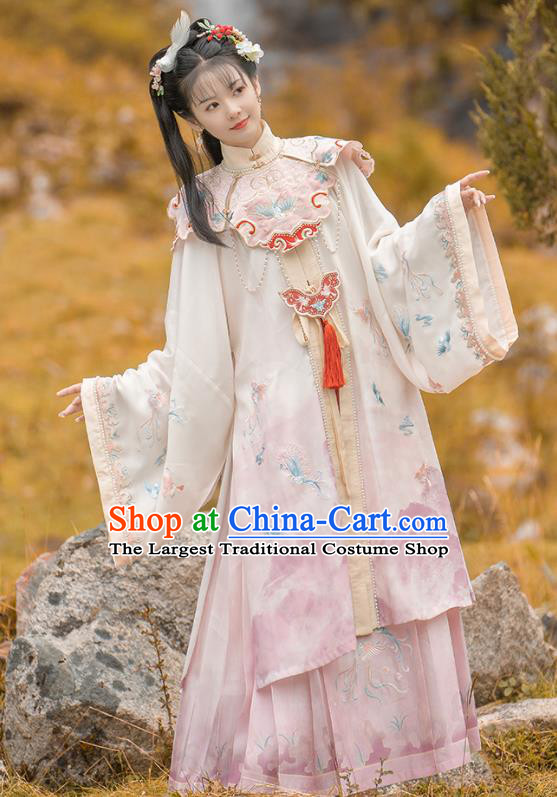 China Ming Dynasty Court Princess Costumes Ancient Hanfu Clothing Embroidered Long Gown and Skirt for Noble Lady